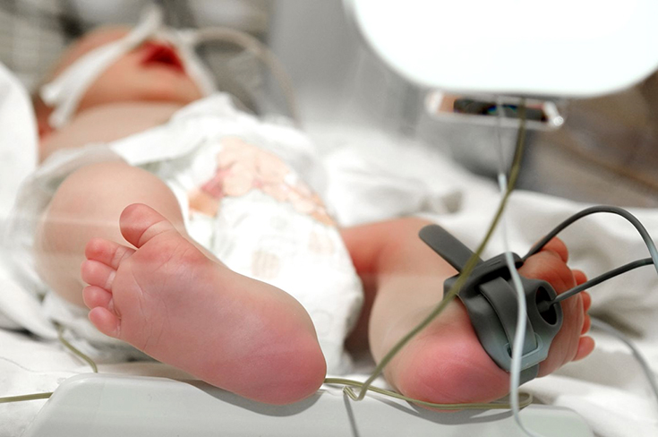 В Детской больнице Сперанского спасли младенца, проглотившего металлический болт