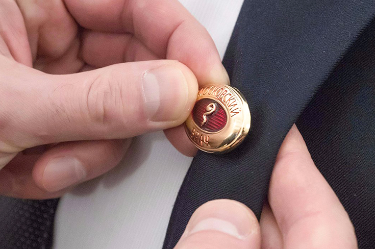 Статус «Московский врач» впервые получили врачи скорой помощи и детские хирурги