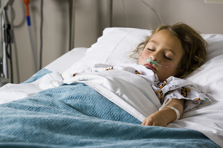 В Москве из кишечника девочки достали комки волос размерами с мячи для гольфа